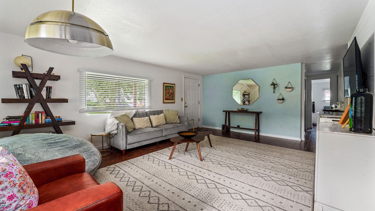 Photo of Livingroom in Weeki Wachee Gardens