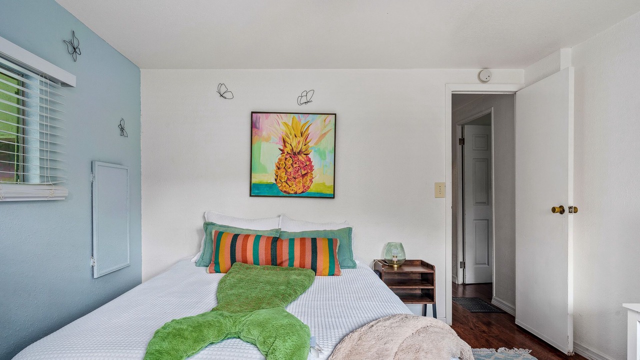 Photo of Bedroom in Weeki Wachee Gardens