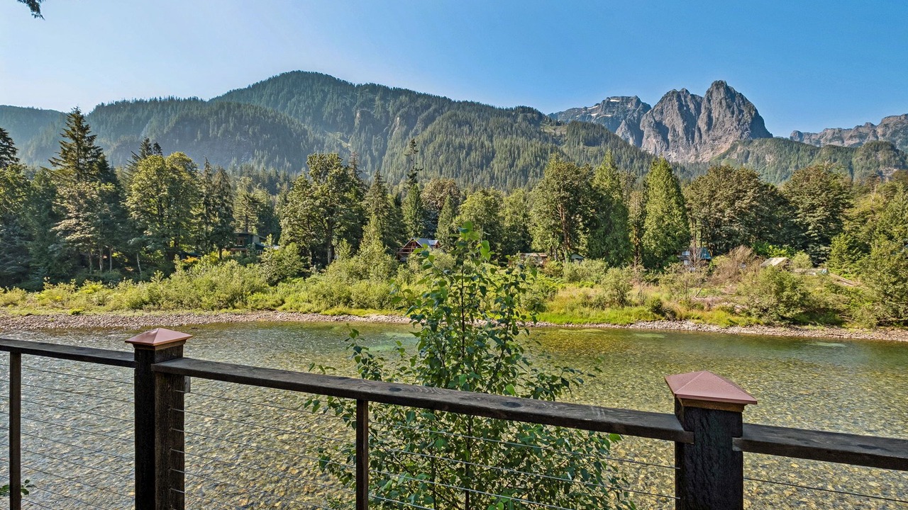 Photo of Outdoor in Gold Bar