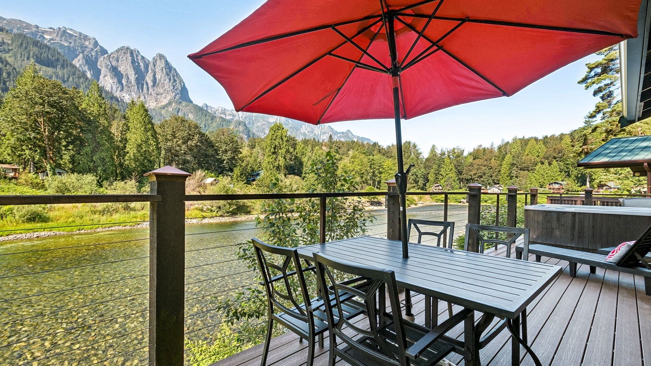 Photo of Outdoor in Gold Bar
