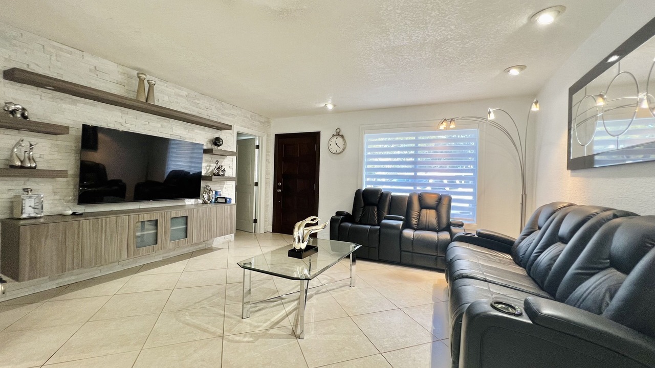 Photo of Livingroom in Miami Lakes