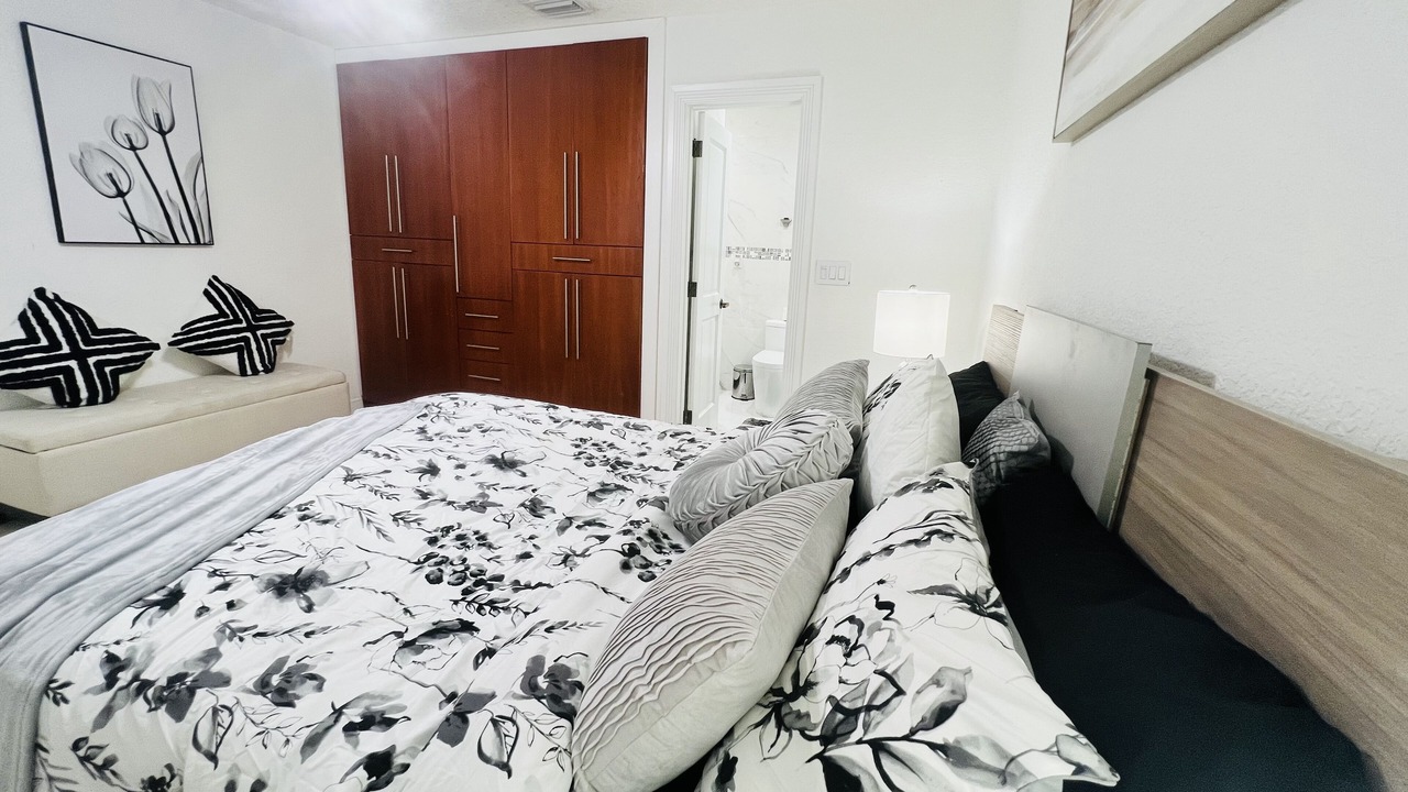 Photo of Bedroom in Miami Lakes