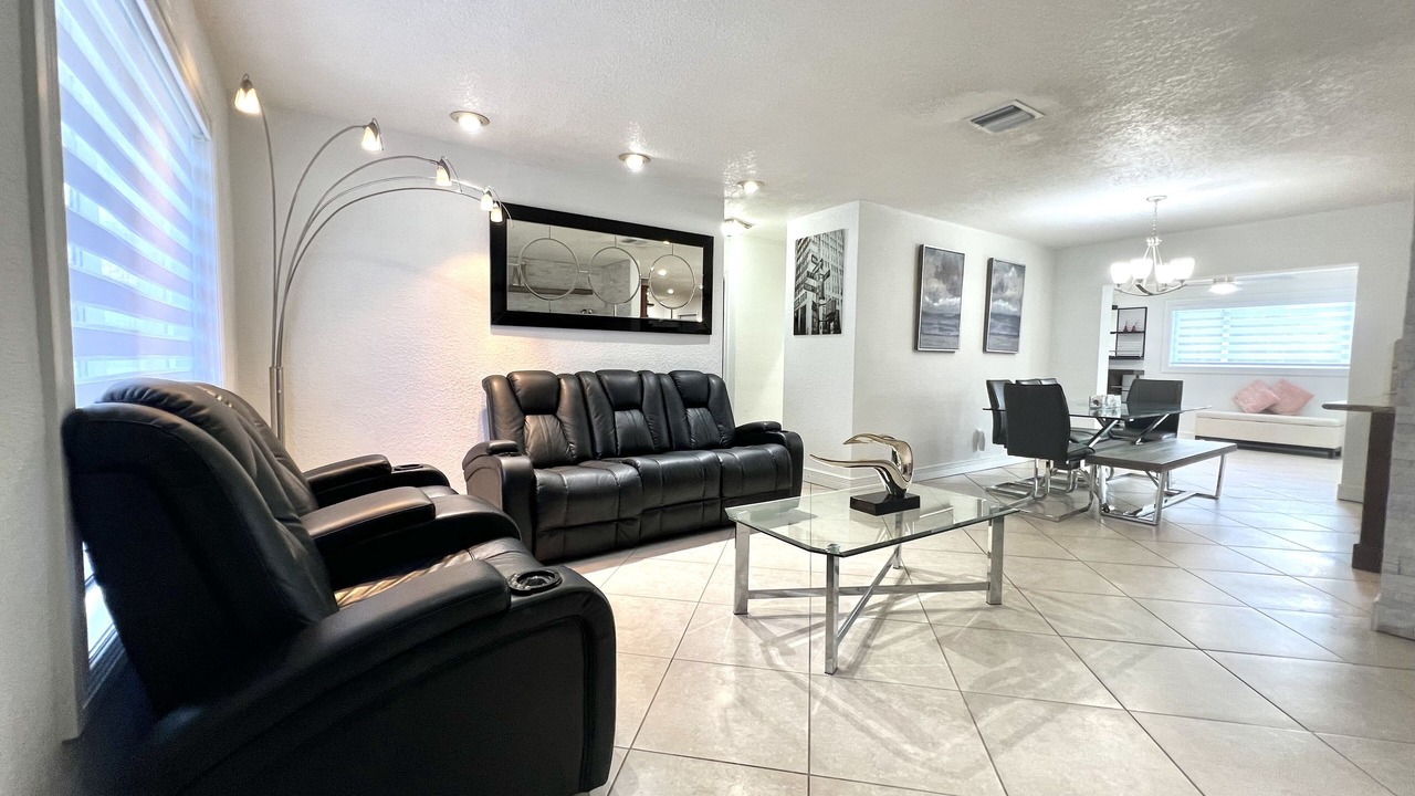 Photo of Livingroom in Miami Lakes