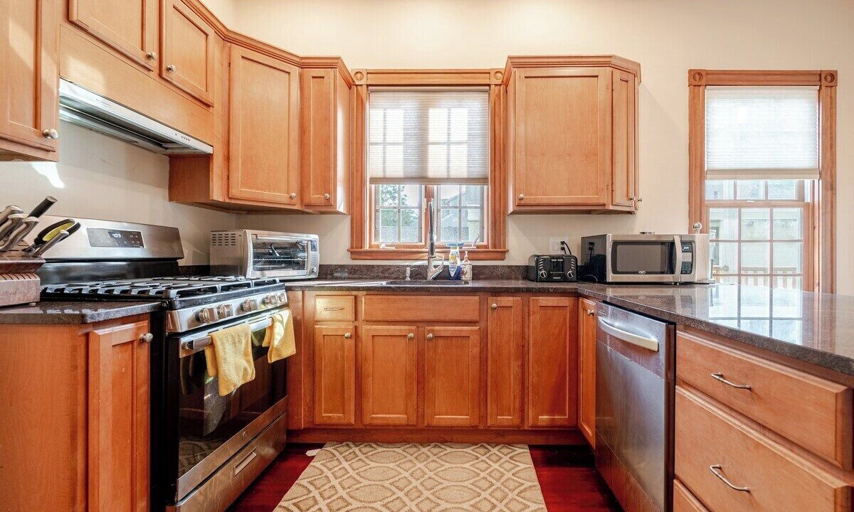 Photo of Kitchen in Inman Square