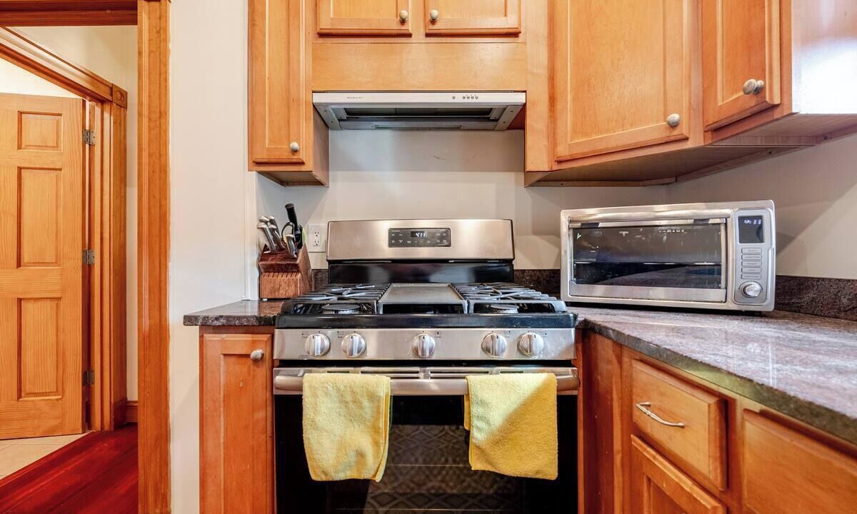 Photo of Kitchen in Inman Square