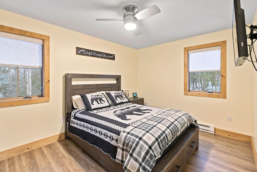 Photo of Bedroom in Inlet
