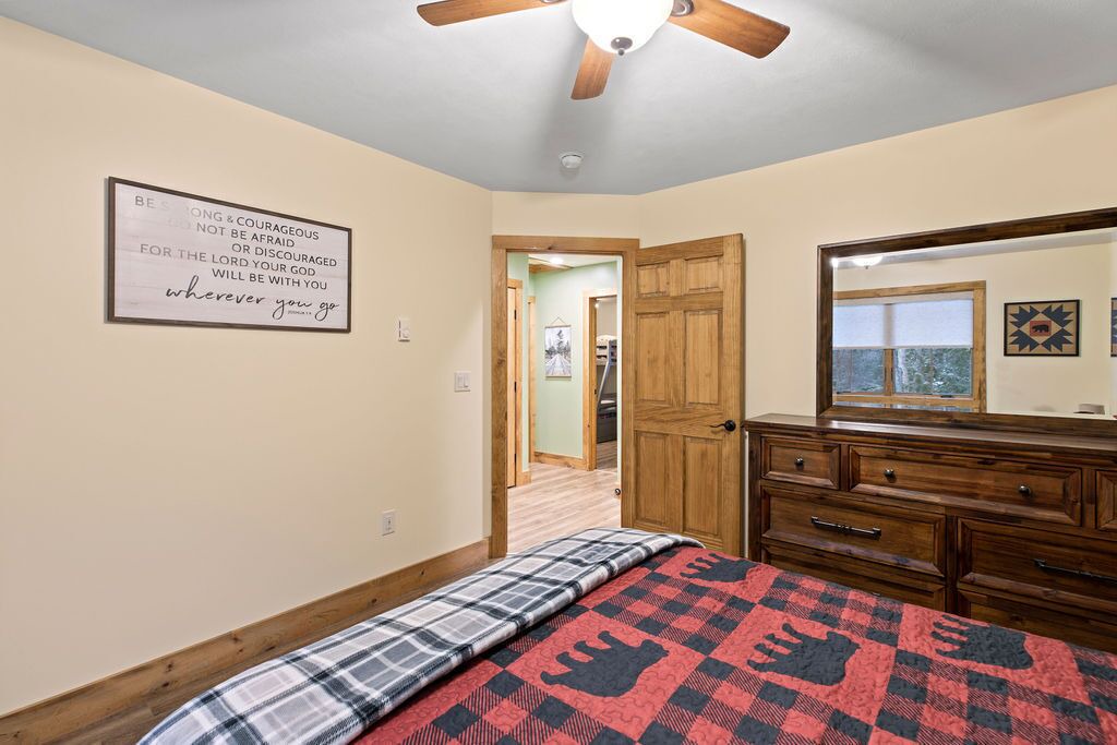 Photo of Bedroom in Inlet