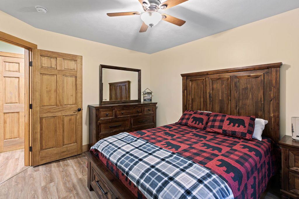 Photo of Bedroom in Inlet