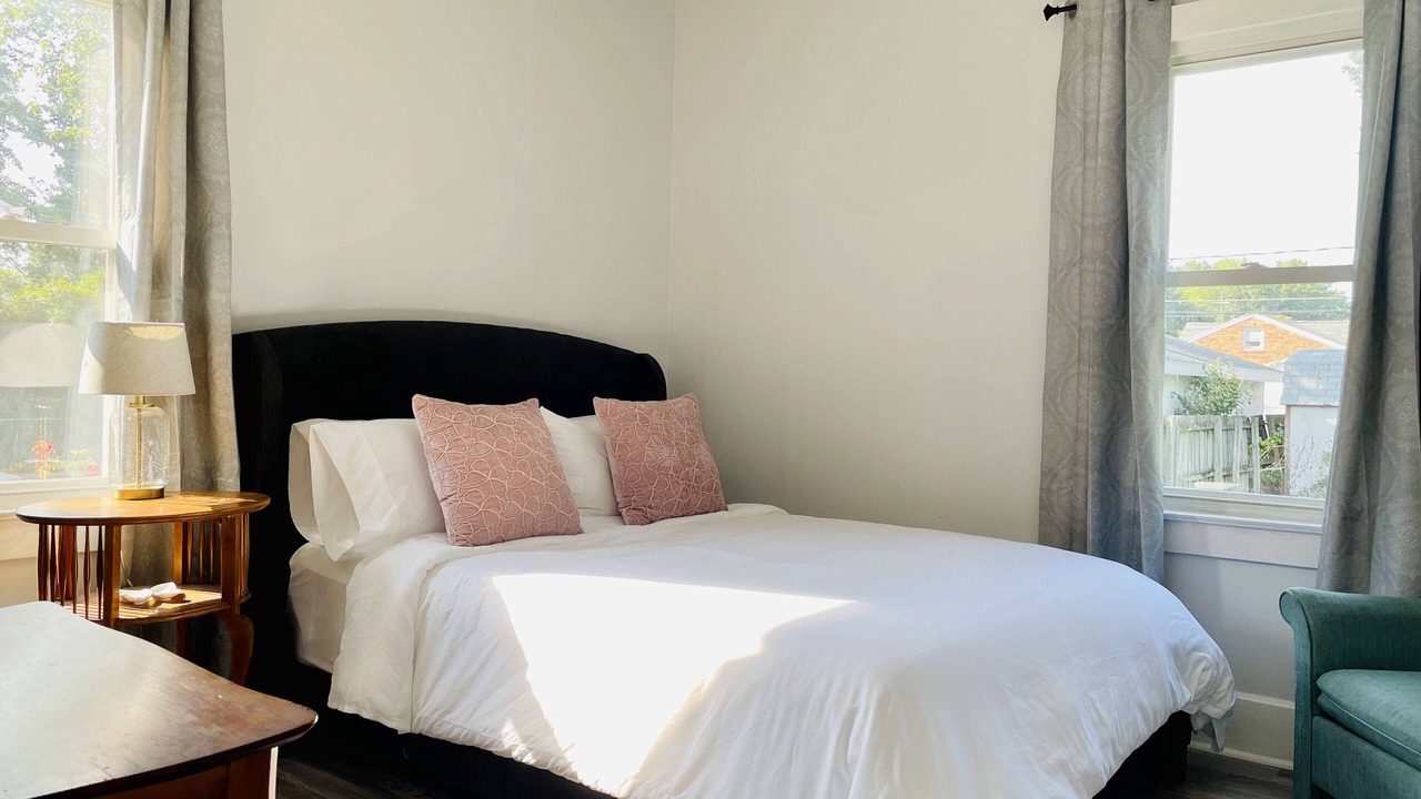 Photo of Bedroom in Evansville