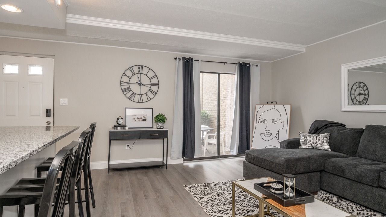 Photo of Livingroom in East Price Hill