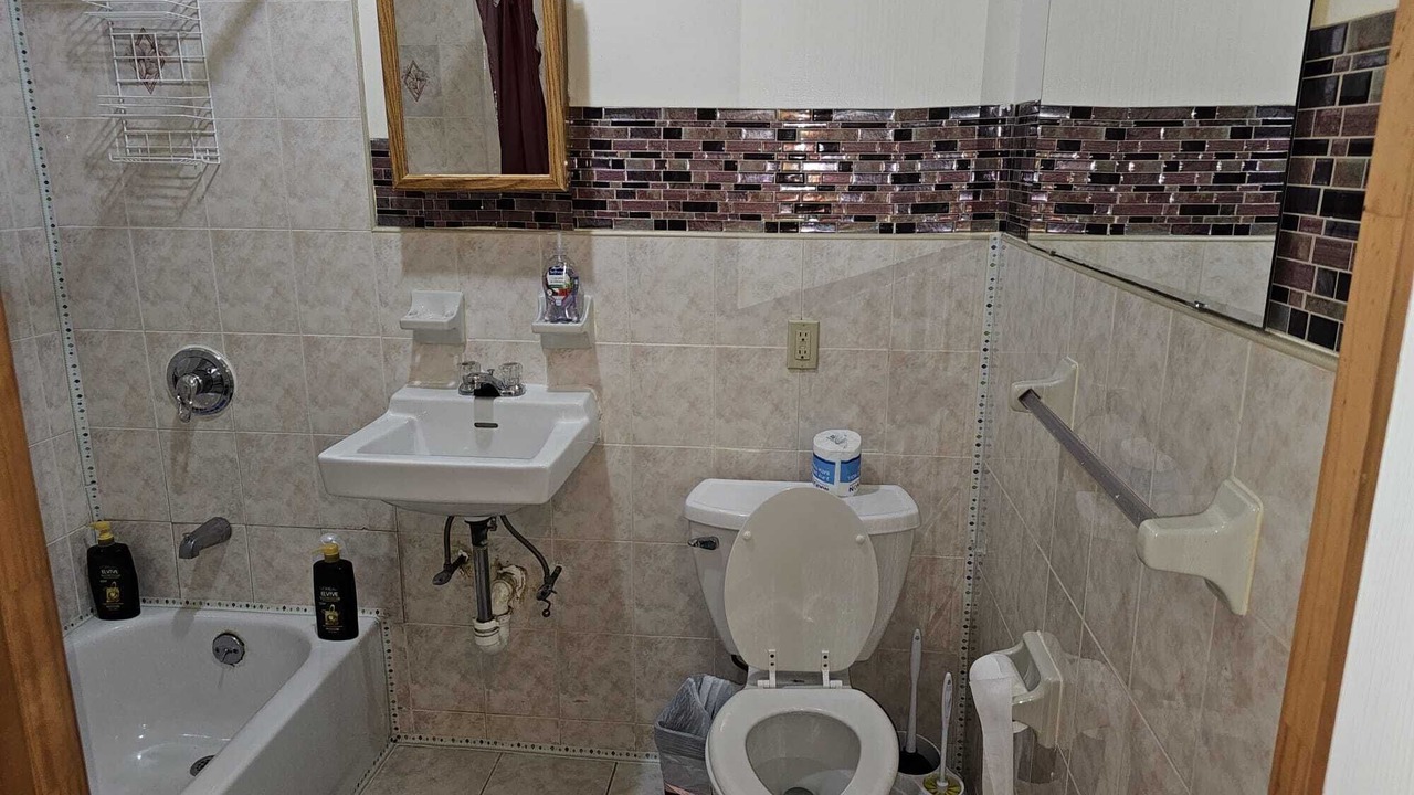 Photo of Bathroom in Bedford-Stuyvesant