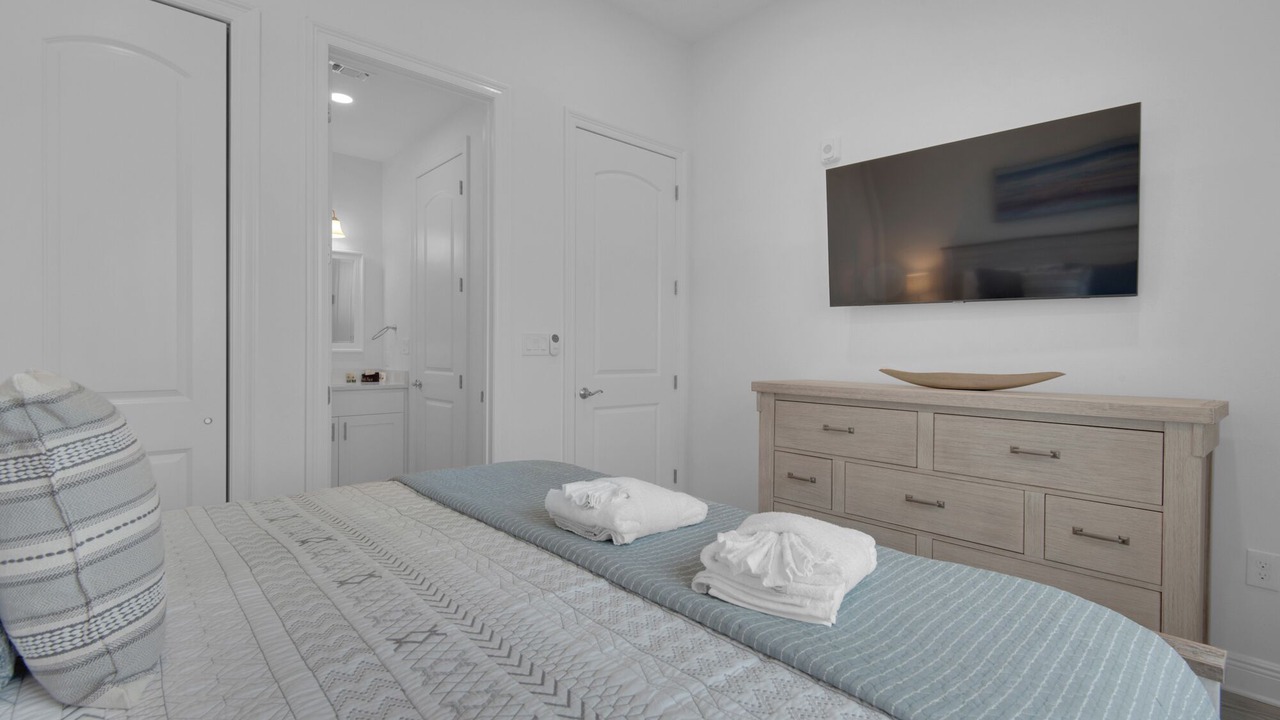 Photo of Bedroom in Gulf Place