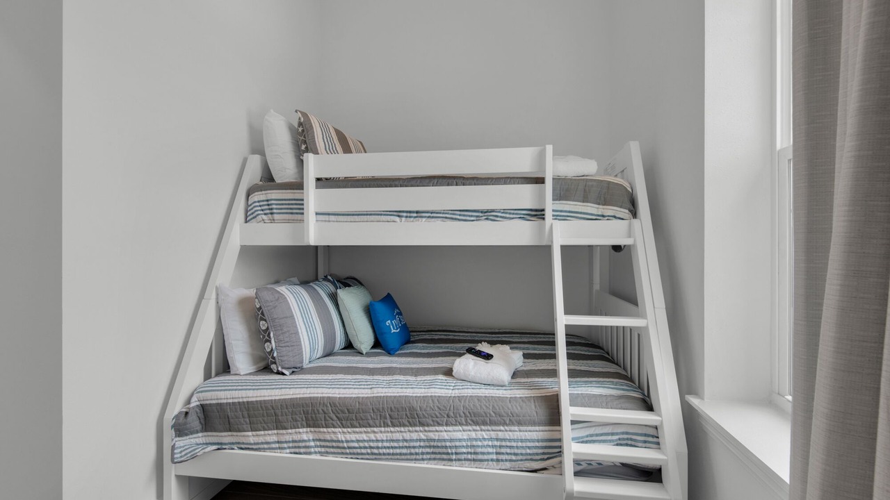 Photo of Bedroom in Gulf Place
