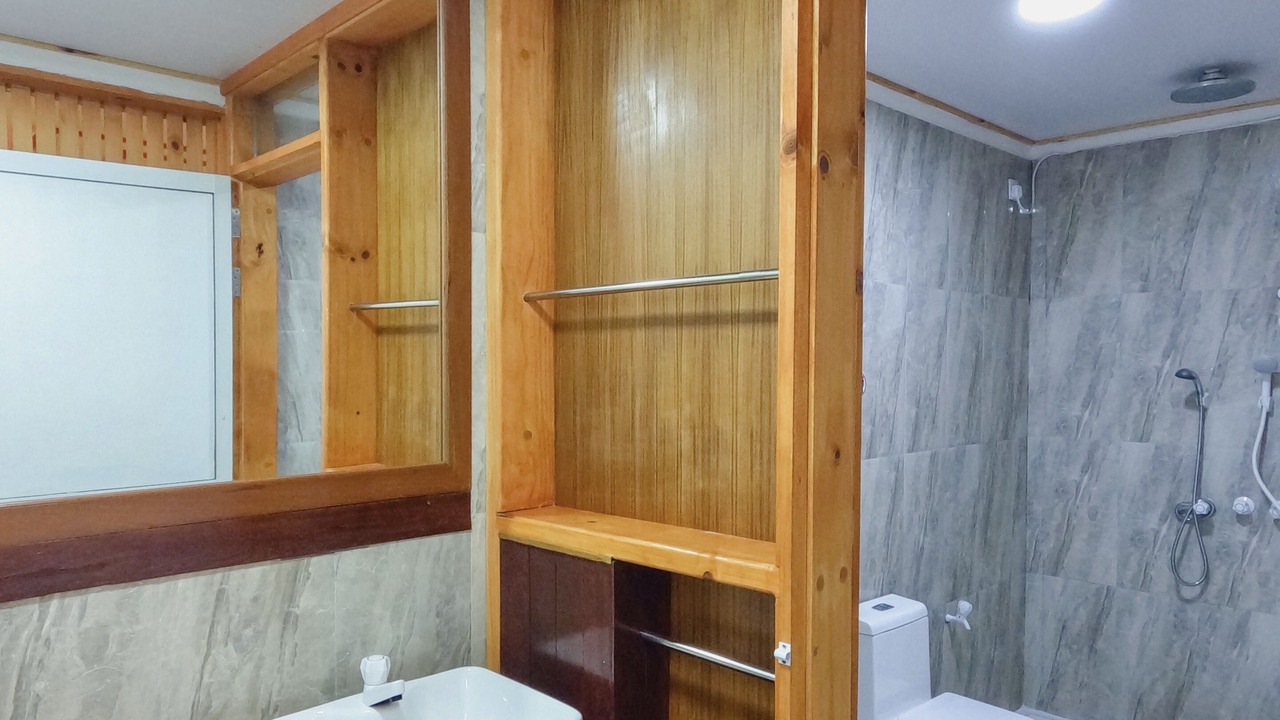 Photo of Bathroom in Mahibadhoo
