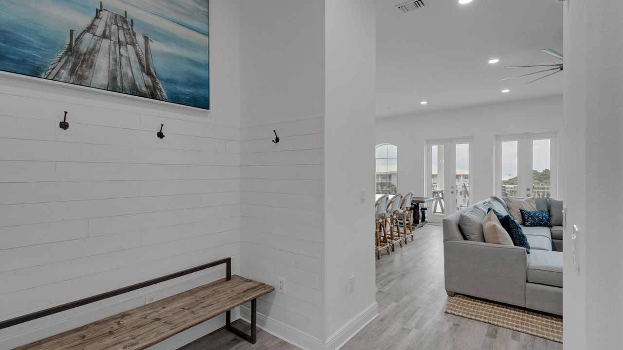 Photo of Livingroom in Gulf Place
