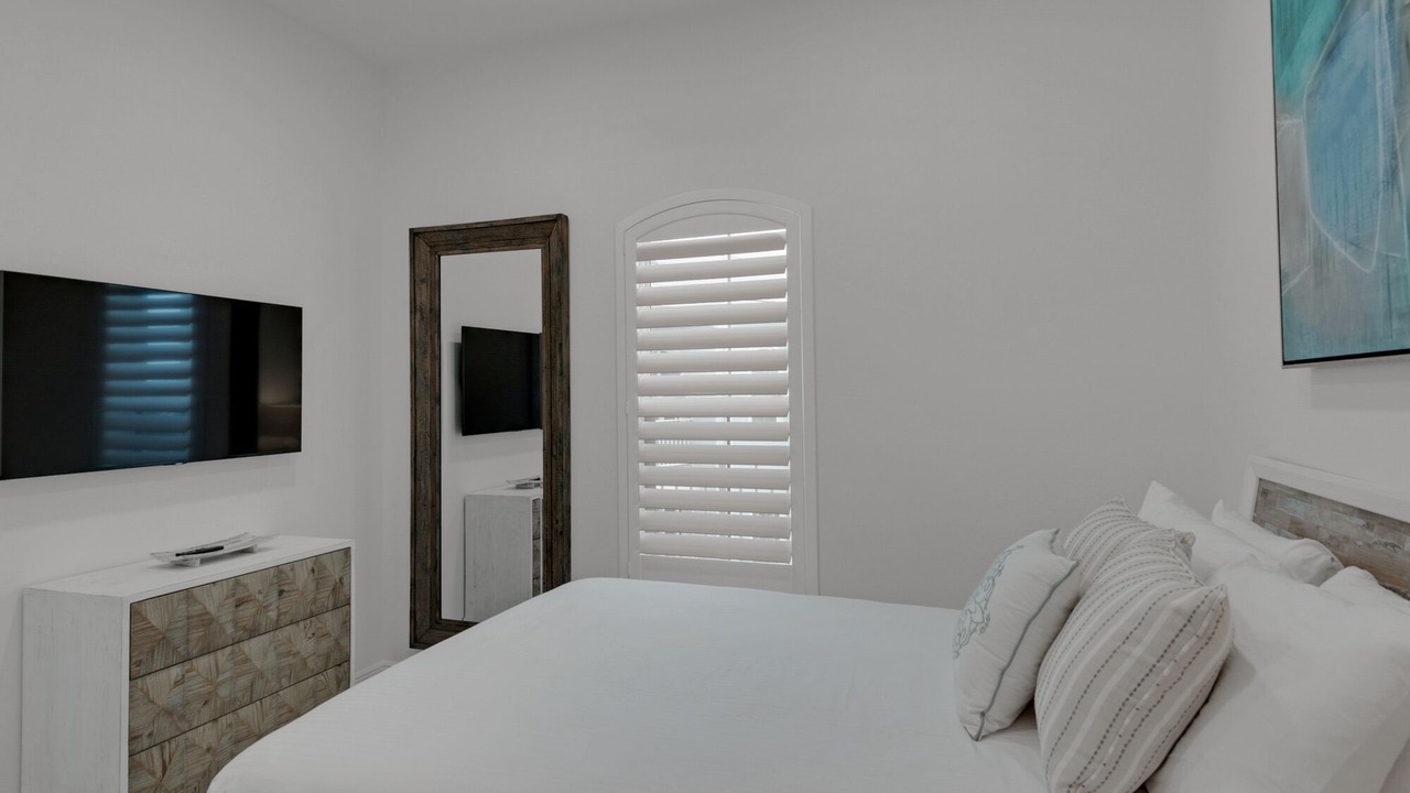 Photo of Bedroom in Gulf Place