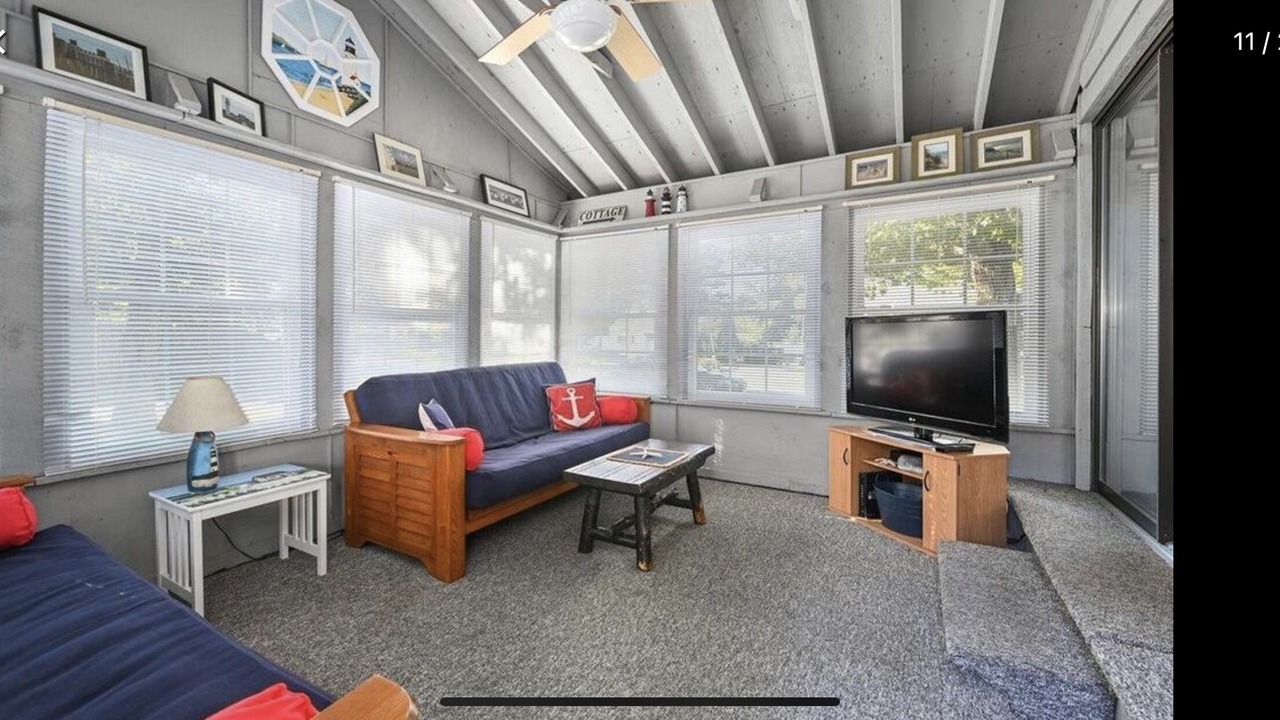 Photo of Livingroom in Bass River