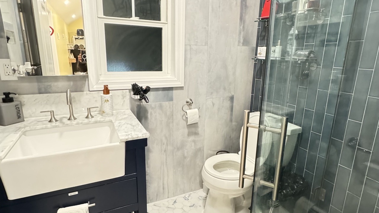 Photo of Bathroom in Bay Shore