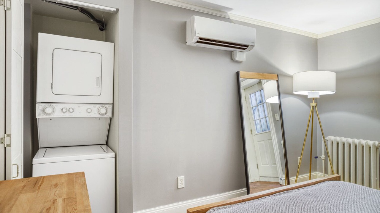 Photo of Bedroom in Logan Circle