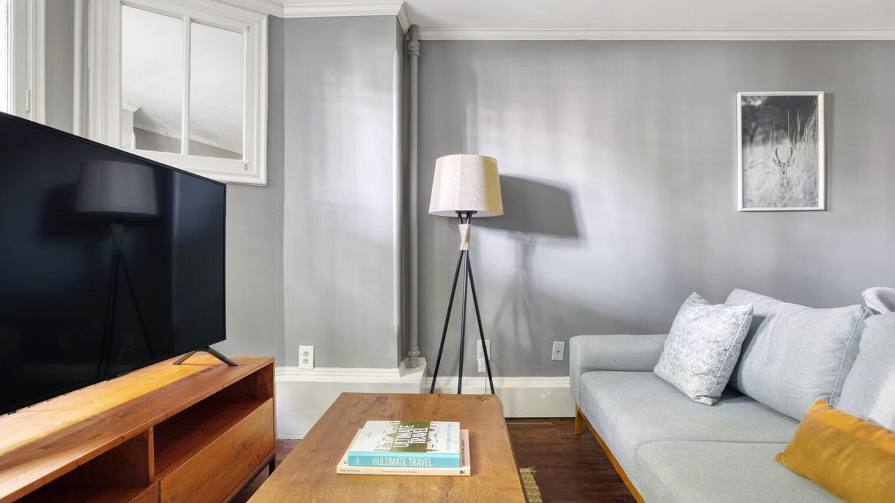 Photo of Livingroom in Logan Circle