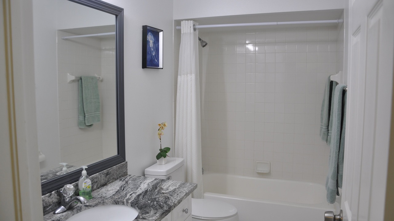 Photo of Bathroom in Independence Square
