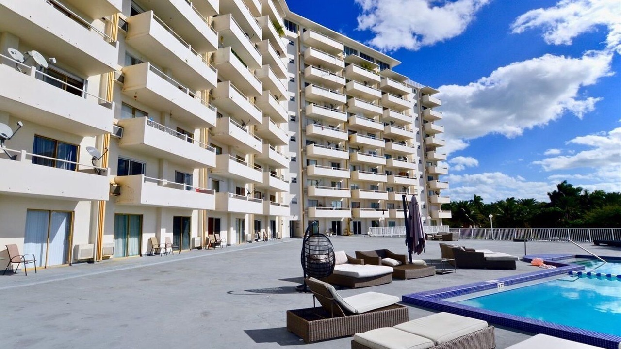 Photo of Outdoor in North Bay Village
