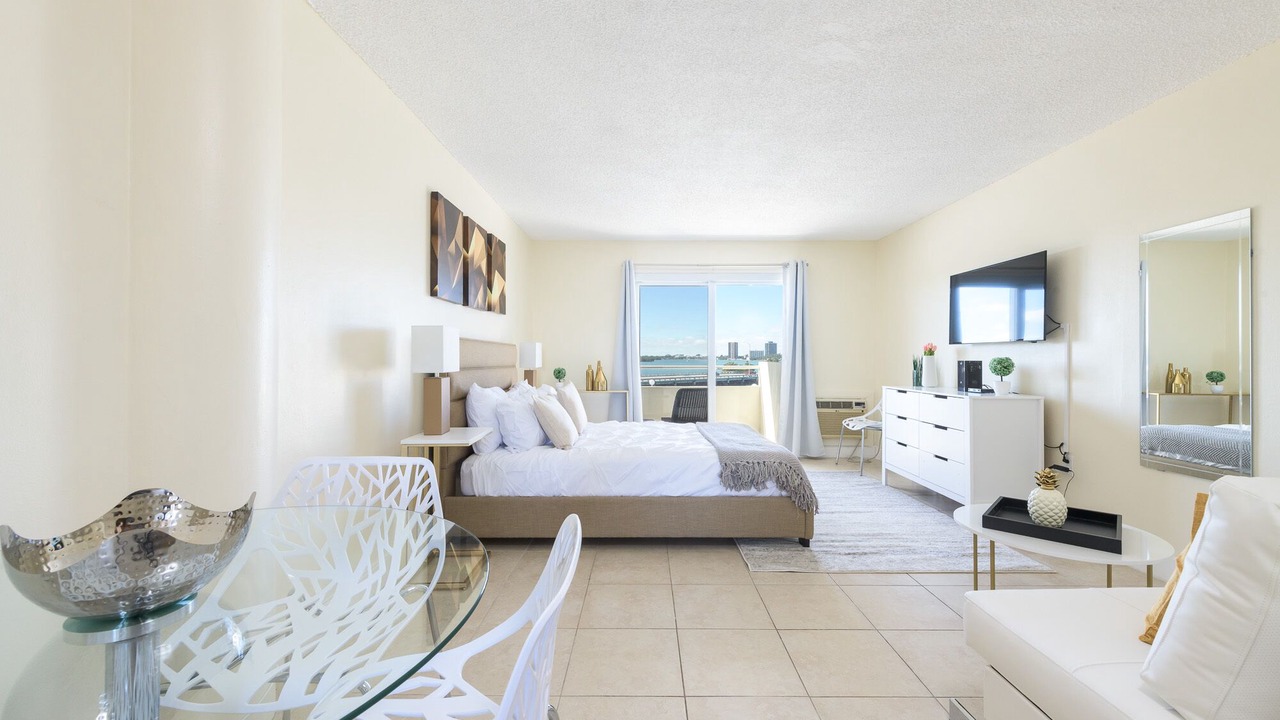 Photo of Bedroom in North Bay Village
