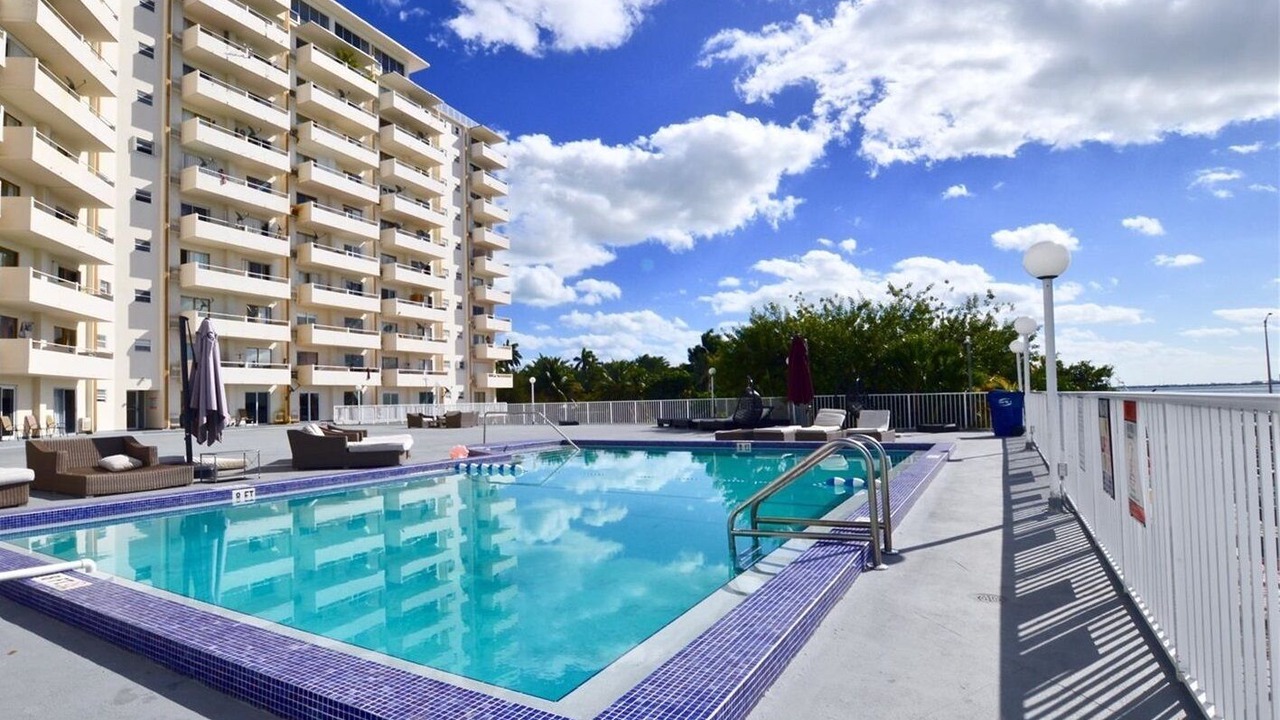Photo of Outdoor in North Bay Village