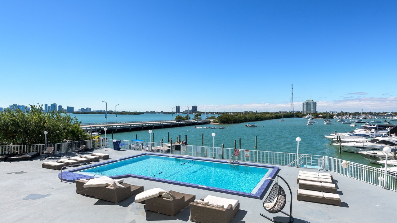 Photo of Outdoor in North Bay Village