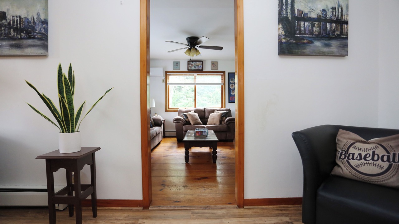 Photo of Livingroom in Milford