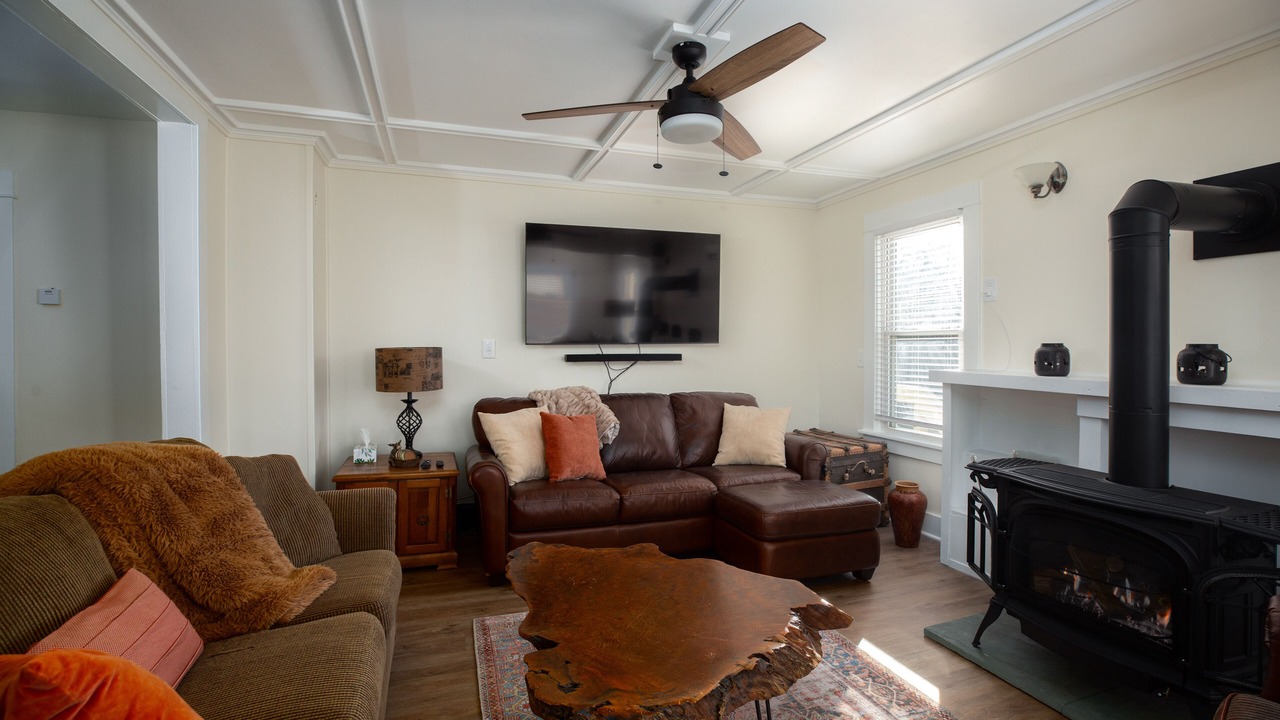 Photo of Livingroom in North Creek