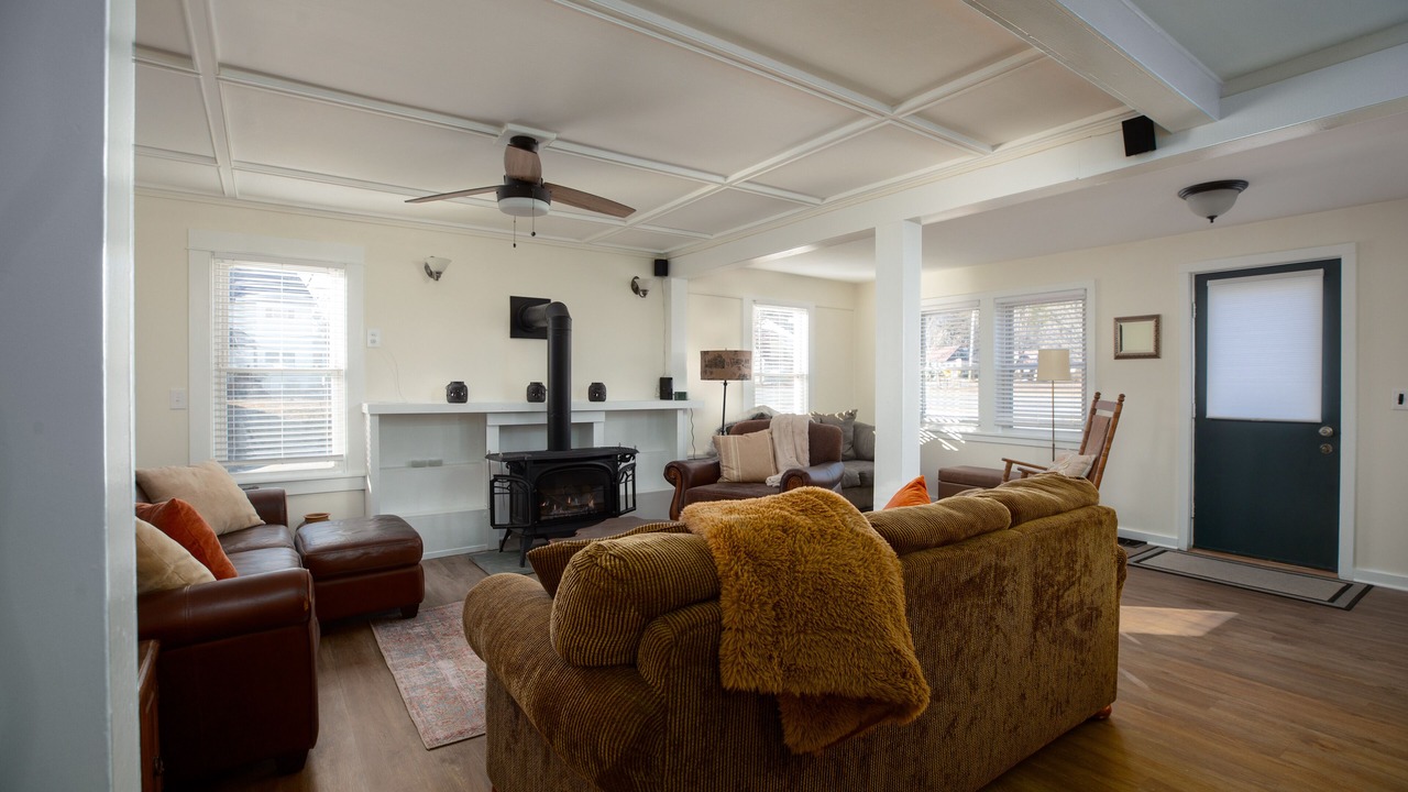 Photo of Livingroom in North Creek