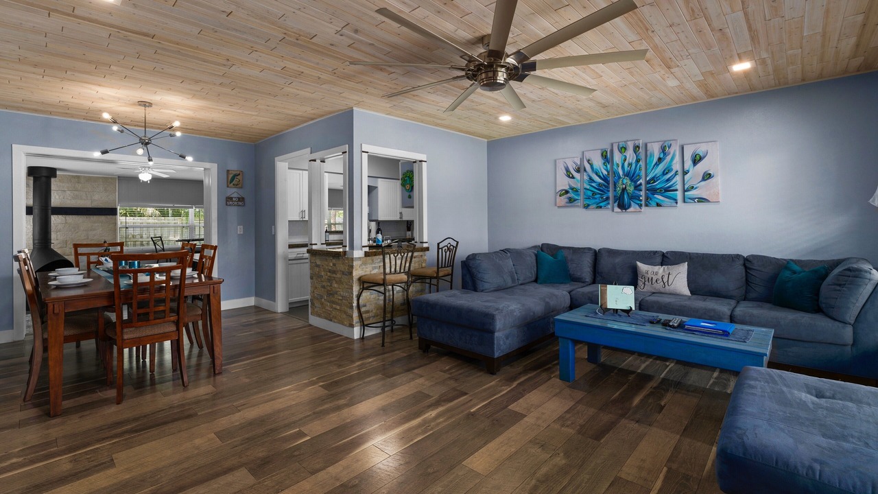 Photo of Livingroom in Cape Caneveral Beach Gardens