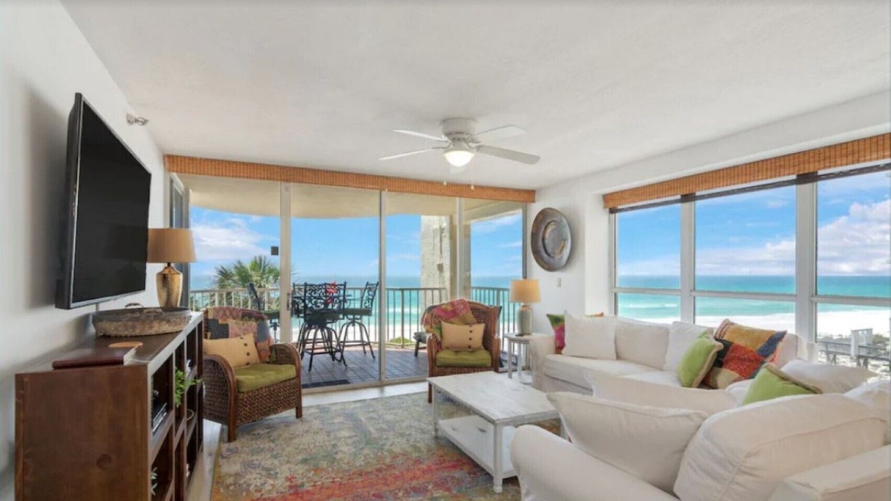 Photo of Livingroom in Miramar Beach