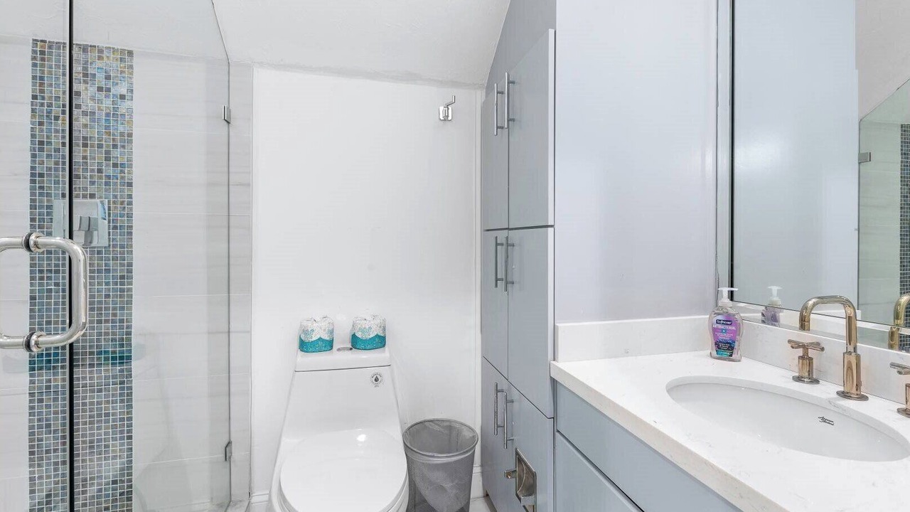 Photo of Bathroom in Marathon