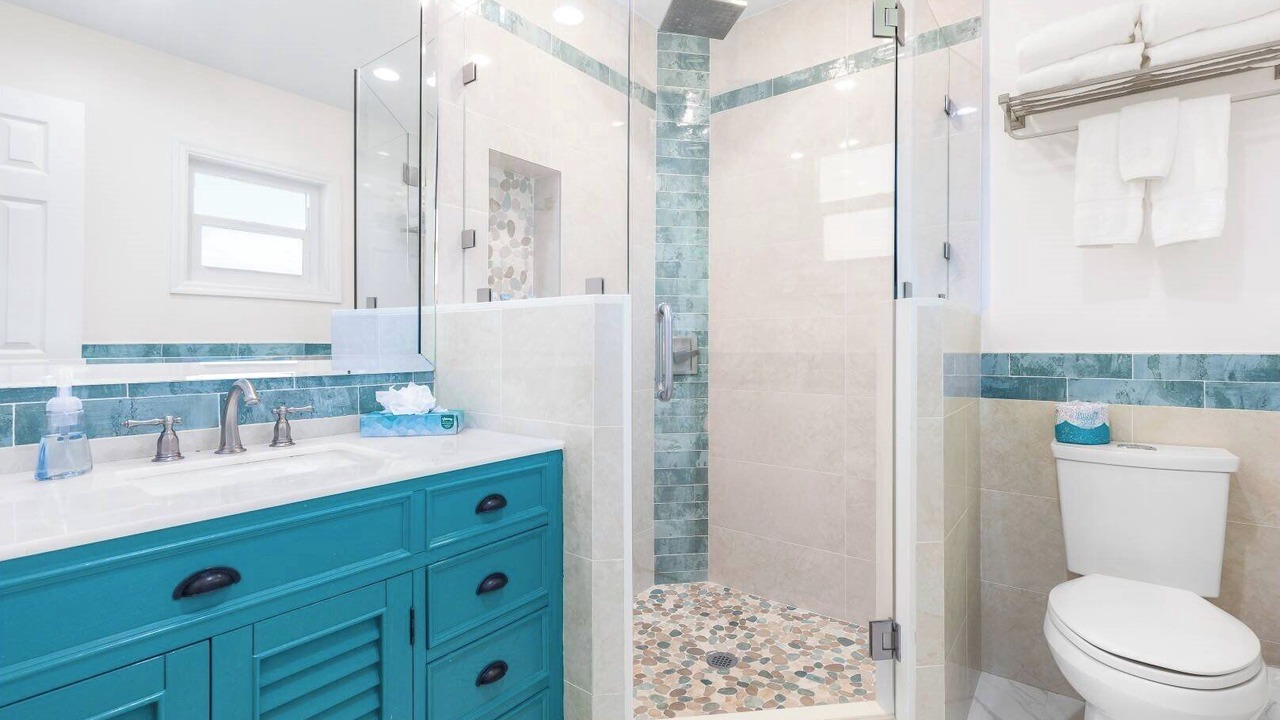 Photo of Bathroom in Marathon