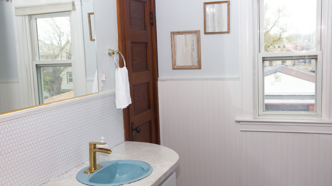 Photo of Bathroom in Niagara Falls