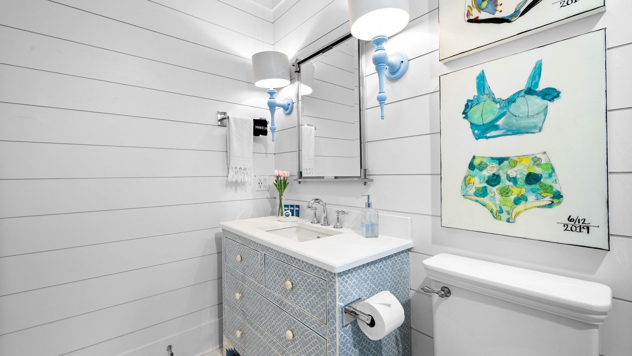 Photo of Bathroom in Seaside