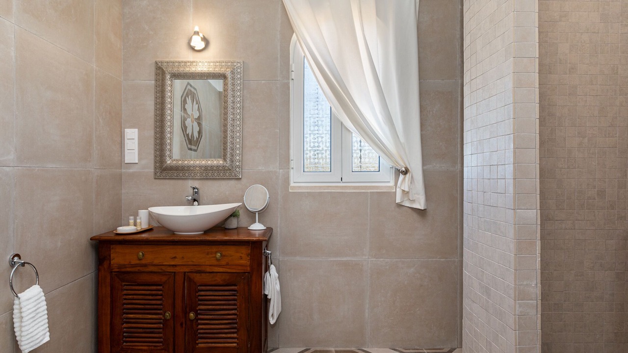 Photo of Bathroom in Faro