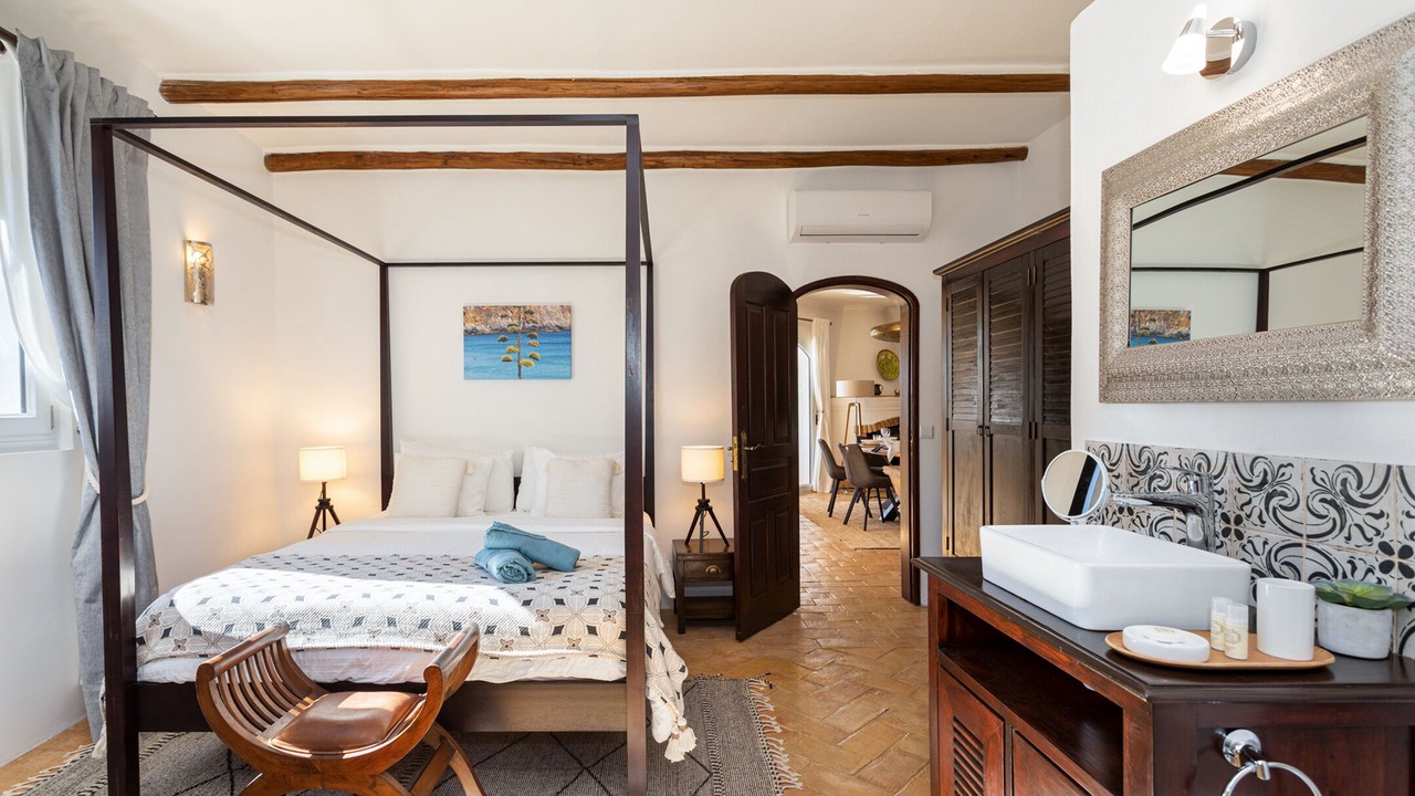 Photo of Bedroom in Faro