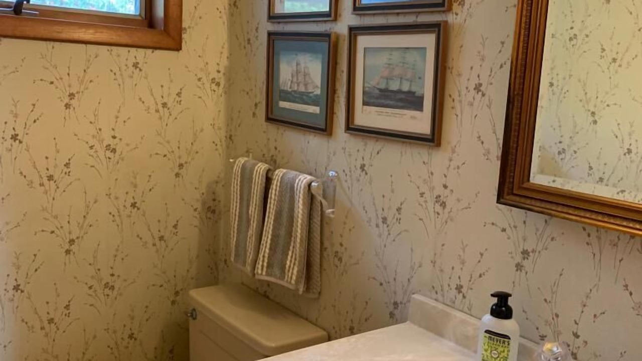 Photo of Bathroom in Weirwood
