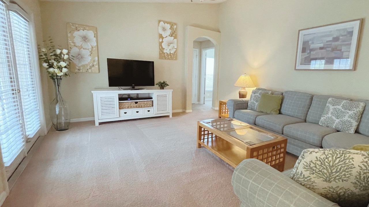 Photo of Livingroom in Orange Tree