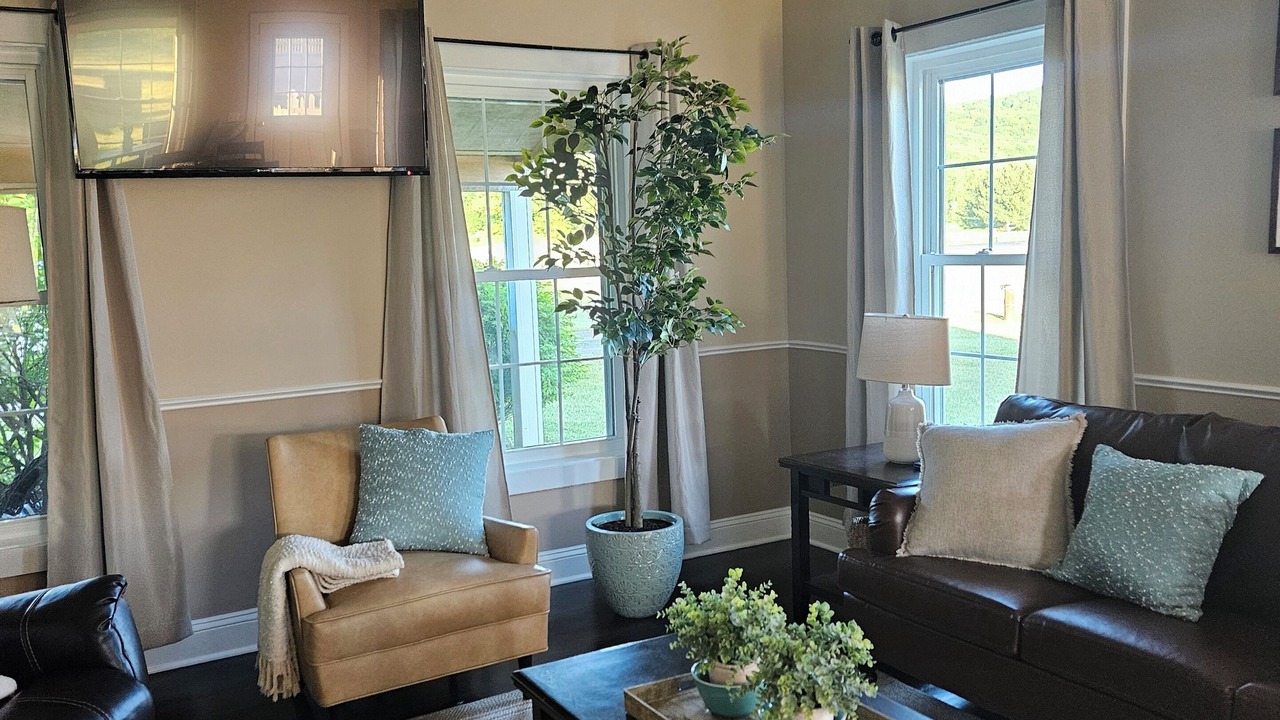 Photo of Livingroom in Cooperstown