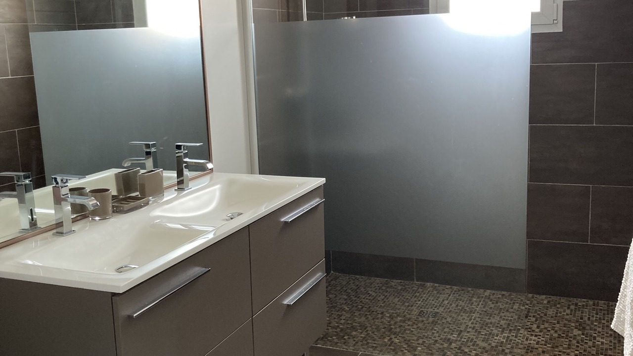 Photo of Bathroom in Entraigues-sur-la-Sorgue