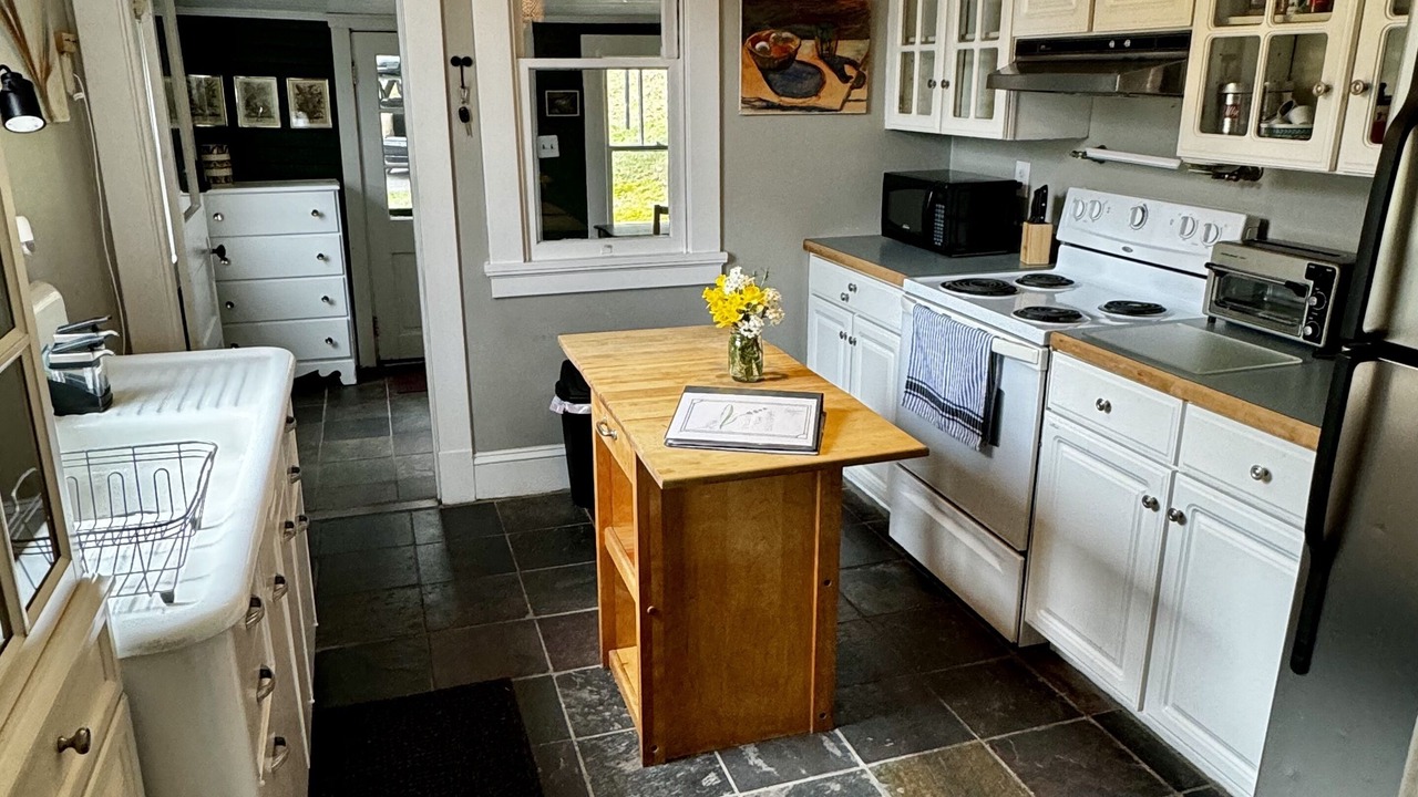 Photo of Kitchen in Warm Springs