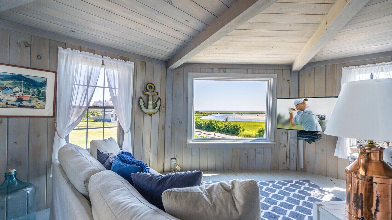Photo of Livingroom in West Hyannisport
