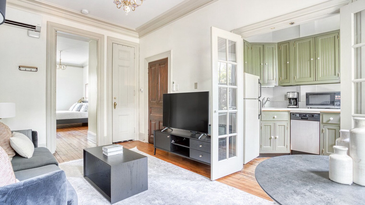Photo of Livingroom in Logan Circle