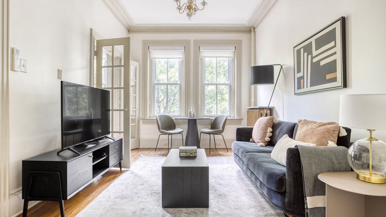 Photo of Livingroom in Logan Circle