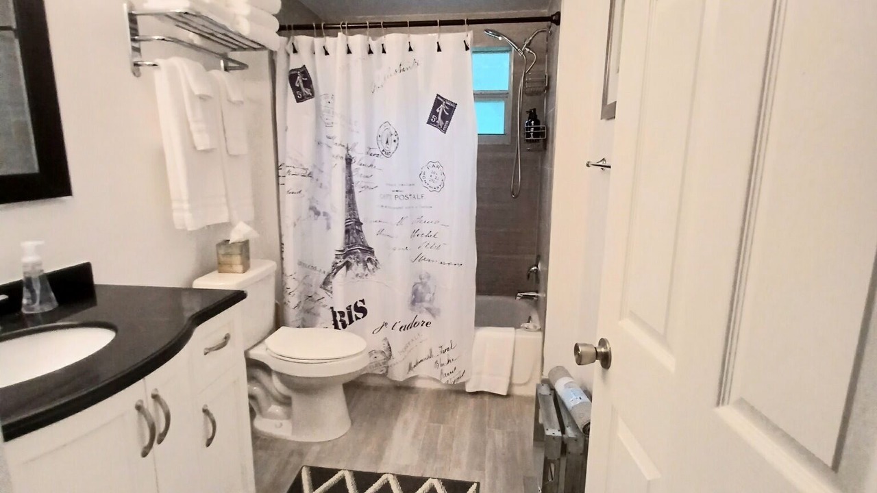 Photo of Bathroom in Pine Ridge