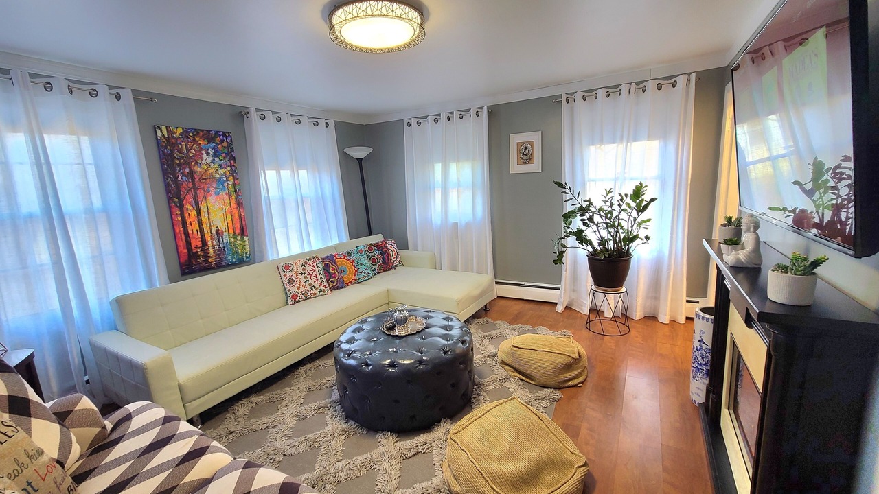 Photo of Livingroom in Quincy